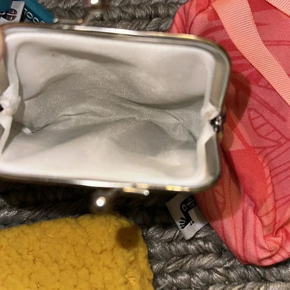 lot OF 6 Small bags assorted sizes - Picture 6 of 13